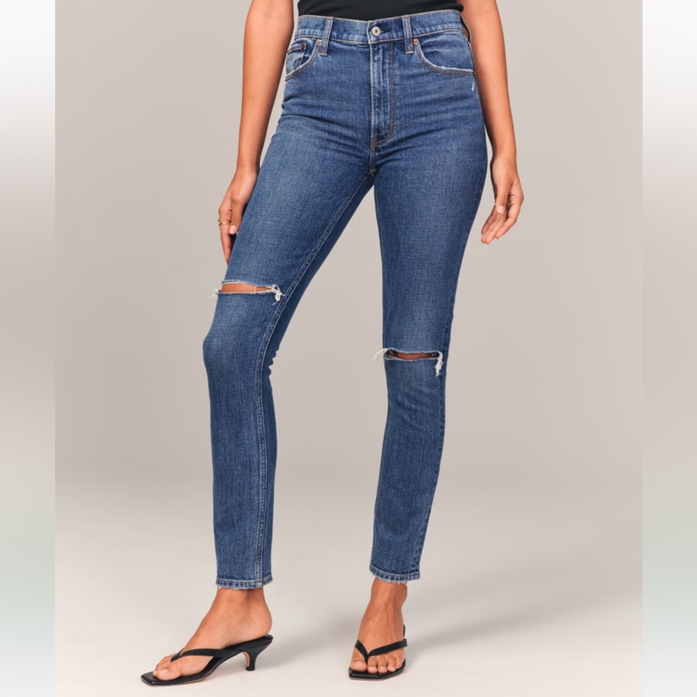 A&F Jean, The Skinny High Rise size 12 31 long length